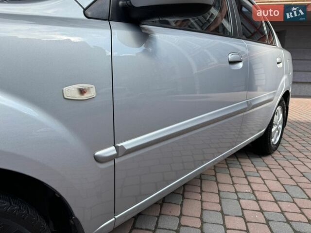 Серый Киа Рио, объемом двигателя 1.4 л и пробегом 227 тыс. км за 6850 $, фото 154 на Automoto.ua