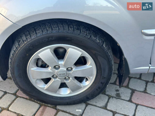 Серый Киа Рио, объемом двигателя 1.4 л и пробегом 227 тыс. км за 6750 $, фото 42 на Automoto.ua