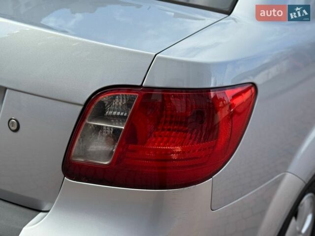 Серый Киа Рио, объемом двигателя 1.4 л и пробегом 227 тыс. км за 6850 $, фото 161 на Automoto.ua