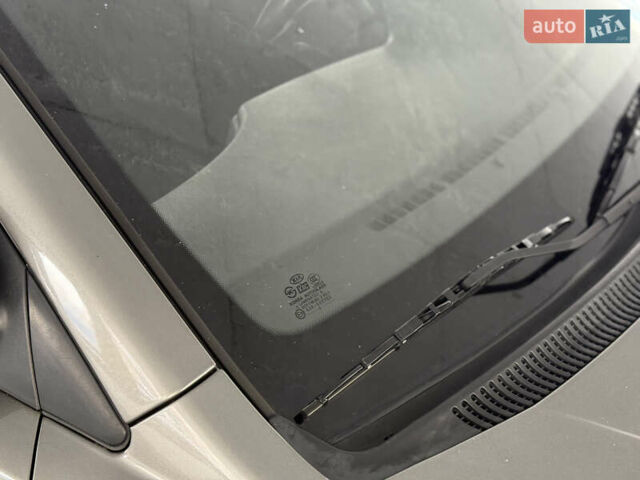 Серый Киа Рио, объемом двигателя 1.4 л и пробегом 99 тыс. км за 5500 $, фото 11 на Automoto.ua