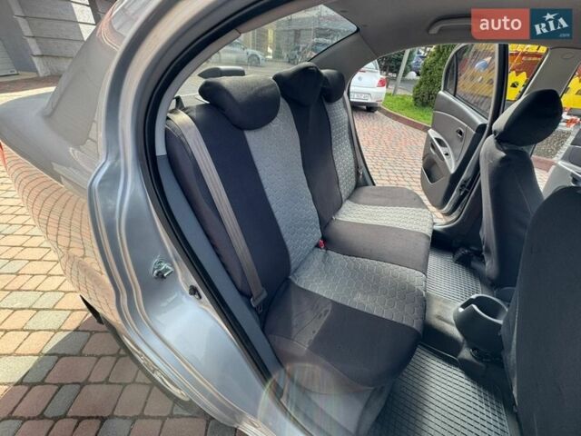 Серый Киа Рио, объемом двигателя 1.4 л и пробегом 227 тыс. км за 6850 $, фото 26 на Automoto.ua