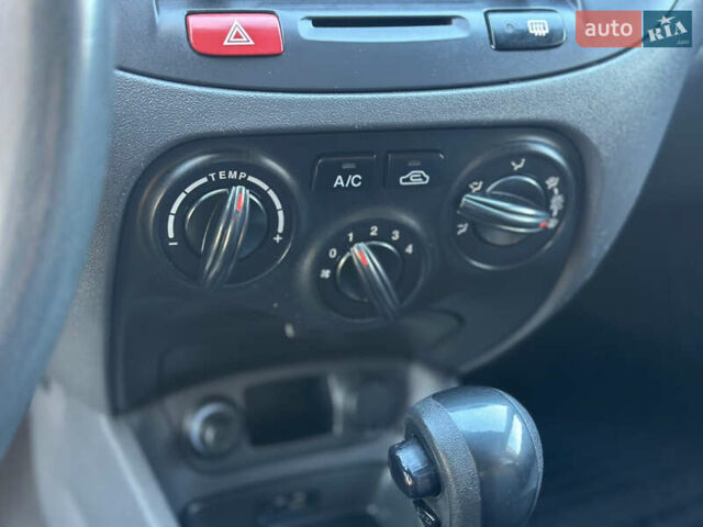 Серый Киа Рио, объемом двигателя 1.4 л и пробегом 227 тыс. км за 6750 $, фото 53 на Automoto.ua