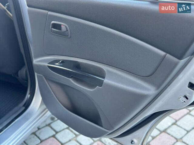 Серый Киа Рио, объемом двигателя 1.4 л и пробегом 227 тыс. км за 6750 $, фото 62 на Automoto.ua