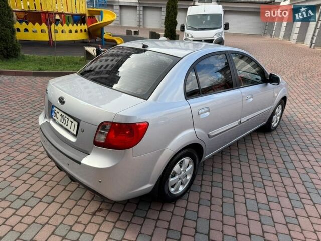 Серый Киа Рио, объемом двигателя 1.4 л и пробегом 227 тыс. км за 6850 $, фото 137 на Automoto.ua
