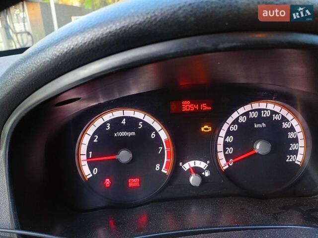 Серый Киа Рио, объемом двигателя 1.4 л и пробегом 301 тыс. км за 3700 $, фото 10 на Automoto.ua