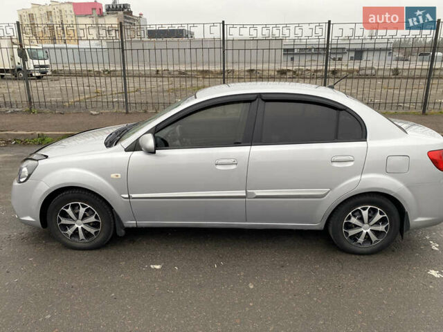 Сірий Кіа Ріо, об'ємом двигуна 1.4 л та пробігом 169 тис. км за 5000 $, фото 4 на Automoto.ua