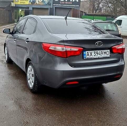 Сірий Кіа Ріо, об'ємом двигуна 1.4 л та пробігом 243 тис. км за 5700 $, фото 1 на Automoto.ua