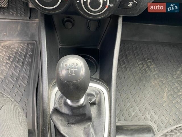 Серый Киа Рио, объемом двигателя 1.4 л и пробегом 94 тыс. км за 8100 $, фото 19 на Automoto.ua