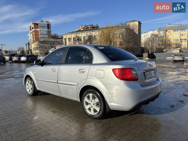 Сірий Кіа Ріо, об'ємом двигуна 1.4 л та пробігом 138 тис. км за 5500 $, фото 9 на Automoto.ua