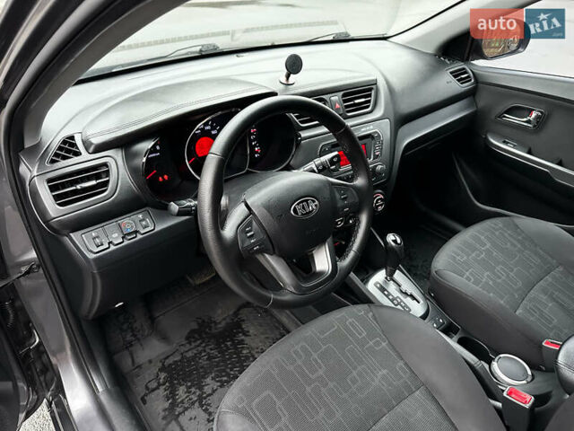 Сірий Кіа Ріо, об'ємом двигуна 1.6 л та пробігом 139 тис. км за 8500 $, фото 17 на Automoto.ua