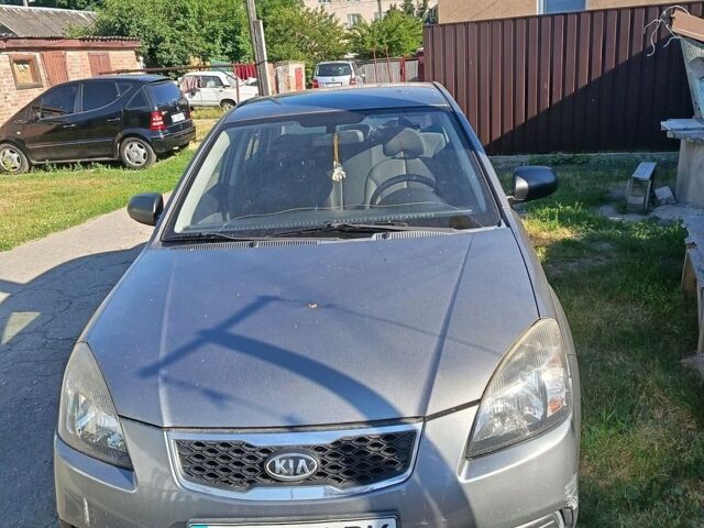 Сірий Кіа Ріо, об'ємом двигуна 1.4 л та пробігом 160 тис. км за 4800 $, фото 1 на Automoto.ua