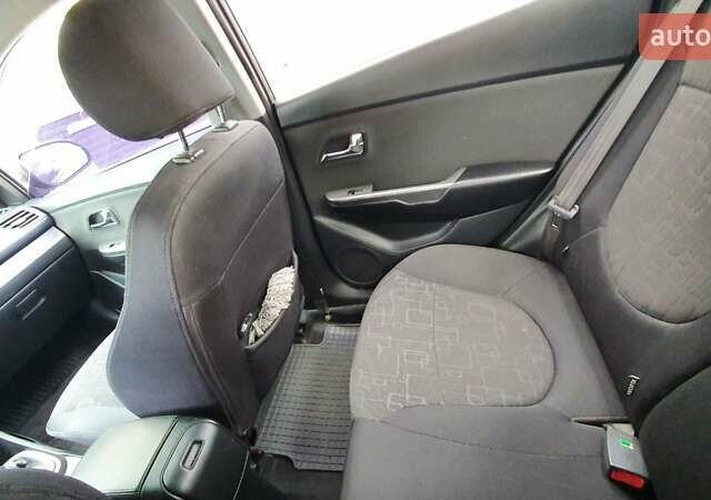 Серый Киа Рио, объемом двигателя 1.6 л и пробегом 202 тыс. км за 6793 $, фото 3 на Automoto.ua