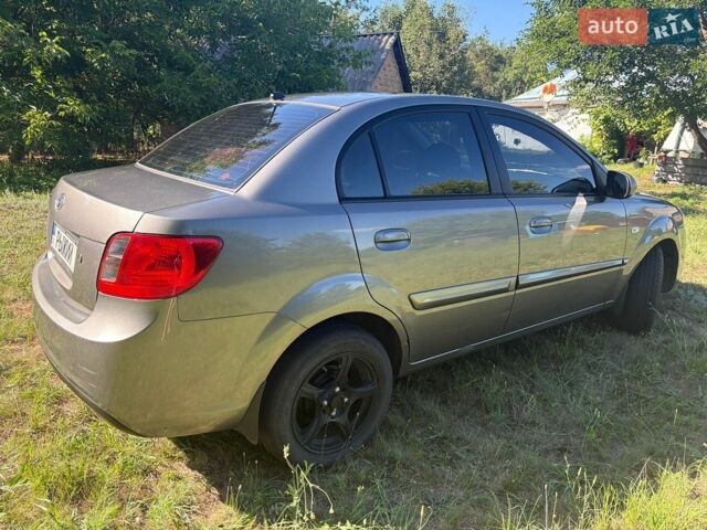 Сірий Кіа Ріо, об'ємом двигуна 1.4 л та пробігом 167 тис. км за 5500 $, фото 2 на Automoto.ua