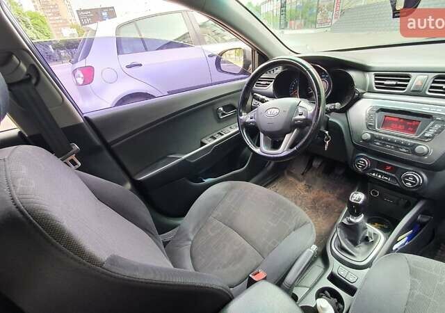 Серый Киа Рио, объемом двигателя 1.6 л и пробегом 190 тыс. км за 7824 $, фото 6 на Automoto.ua