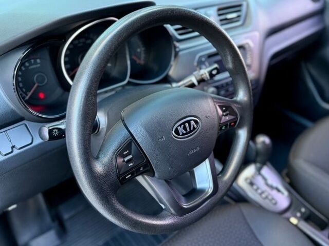 Сірий Кіа Ріо, об'ємом двигуна 1.6 л та пробігом 180 тис. км за 8900 $, фото 21 на Automoto.ua