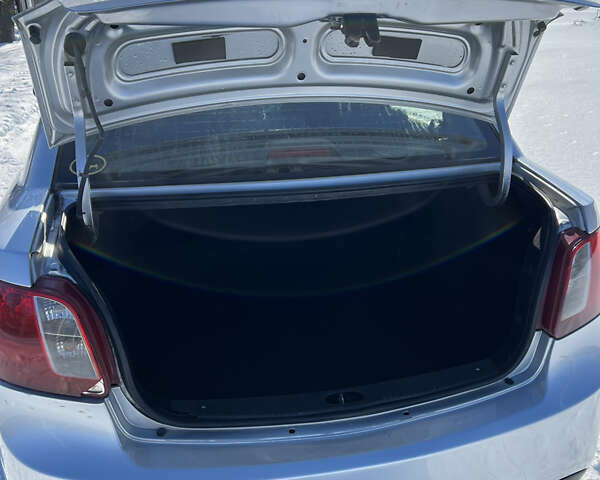 Серый Киа Рио, объемом двигателя 1.4 л и пробегом 196 тыс. км за 4500 $, фото 8 на Automoto.ua