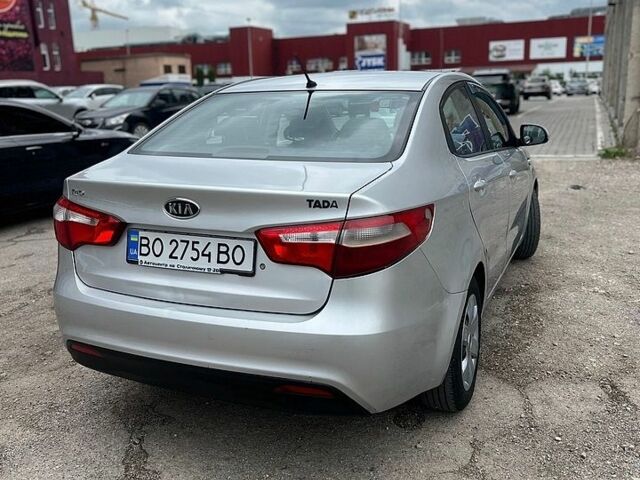 Сірий Кіа Ріо, об'ємом двигуна 1.4 л та пробігом 257 тис. км за 5600 $, фото 1 на Automoto.ua