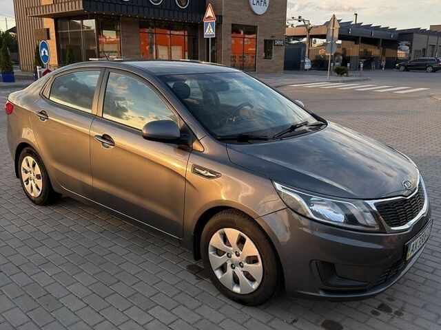 Серый Киа Рио, объемом двигателя 1.4 л и пробегом 117 тыс. км за 6600 $, фото 1 на Automoto.ua