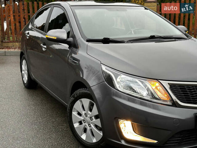 Сірий Кіа Ріо, об'ємом двигуна 1.6 л та пробігом 139 тис. км за 8500 $, фото 3 на Automoto.ua