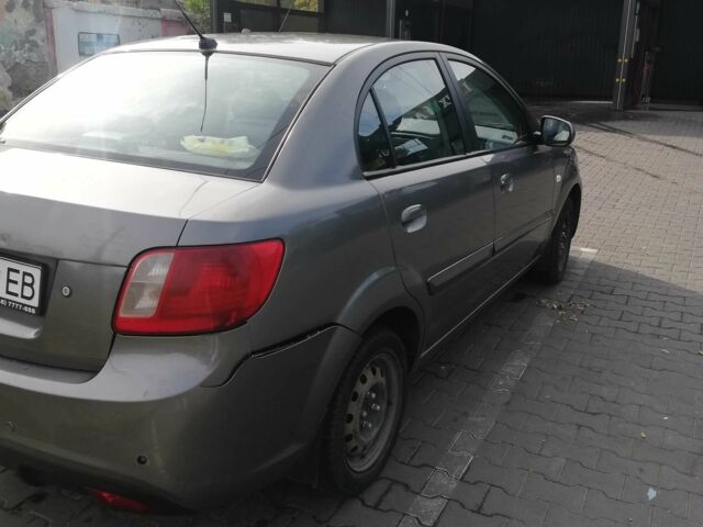 Серый Киа Рио, объемом двигателя 1.4 л и пробегом 140 тыс. км за 3951 $, фото 1 на Automoto.ua