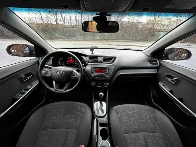 Сірий Кіа Ріо, об'ємом двигуна 1.6 л та пробігом 139 тис. км за 8500 $, фото 10 на Automoto.ua