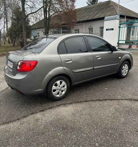 Серый Киа Рио, объемом двигателя 1.4 л и пробегом 135 тыс. км за 6999 $, фото 4 на Automoto.ua