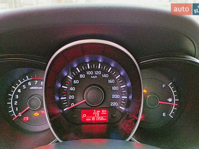 Серый Киа Рио, объемом двигателя 1.6 л и пробегом 180 тыс. км за 8000 $, фото 5 на Automoto.ua