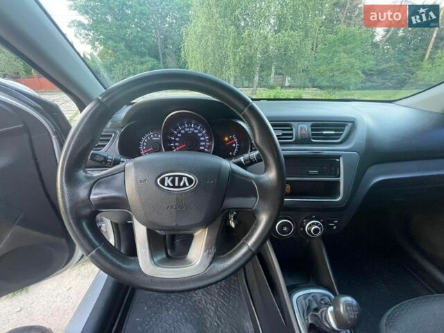 Сірий Кіа Ріо, об'ємом двигуна 1.4 л та пробігом 172 тис. км за 5600 $, фото 18 на Automoto.ua