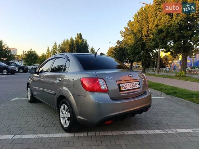 Серый Киа Рио, объемом двигателя 1.4 л и пробегом 199 тыс. км за 5900 $, фото 5 на Automoto.ua