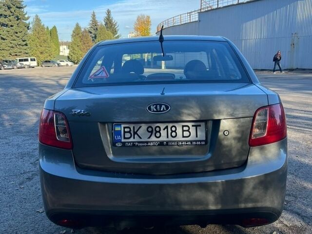 Сірий Кіа Ріо, об'ємом двигуна 1.4 л та пробігом 41 тис. км за 7099 $, фото 5 на Automoto.ua