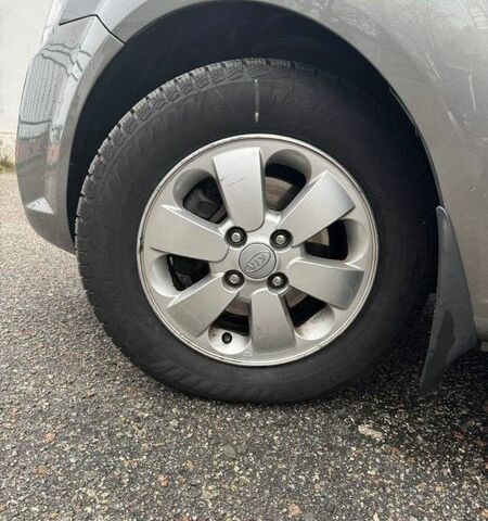 Серый Киа Рио, объемом двигателя 1.4 л и пробегом 135 тыс. км за 6999 $, фото 21 на Automoto.ua