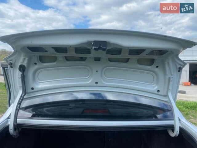 Серый Киа Рио, объемом двигателя 1.4 л и пробегом 154 тыс. км за 5300 $, фото 12 на Automoto.ua