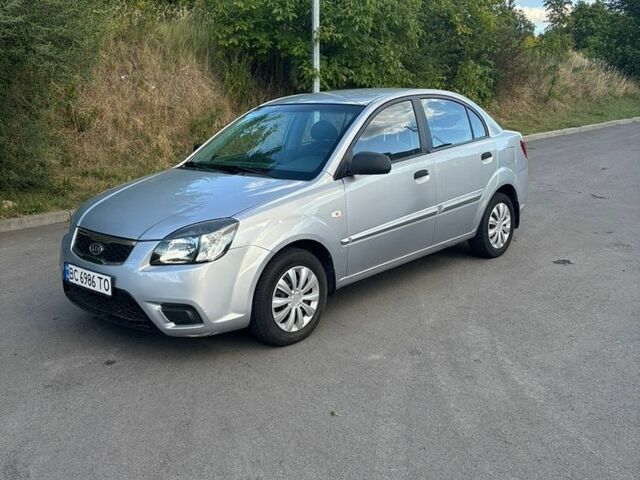 Серый Киа Рио, объемом двигателя 1.4 л и пробегом 89 тыс. км за 4300 $, фото 6 на Automoto.ua
