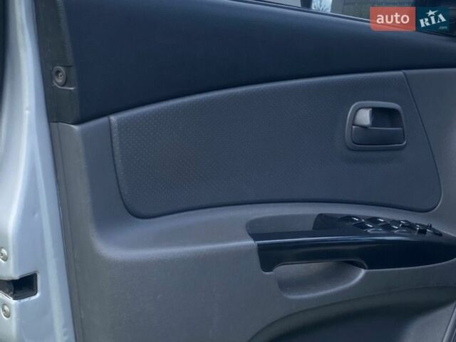 Серый Киа Рио, объемом двигателя 1.4 л и пробегом 154 тыс. км за 5300 $, фото 8 на Automoto.ua
