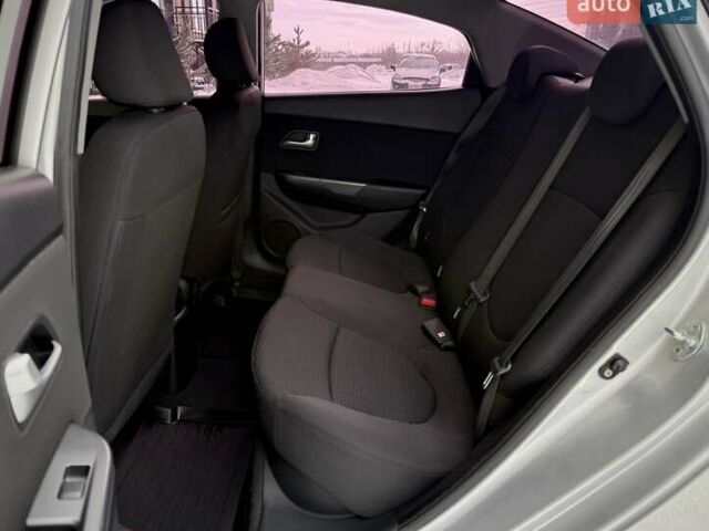 Серый Киа Рио, объемом двигателя 1.6 л и пробегом 180 тыс. км за 8950 $, фото 17 на Automoto.ua