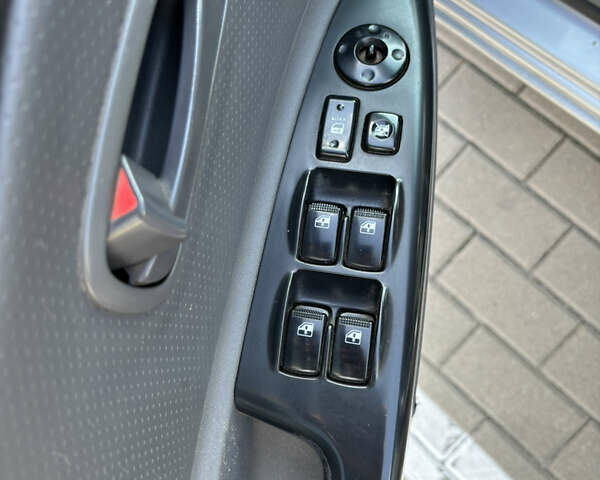 Серый Киа Рио, объемом двигателя 1.4 л и пробегом 167 тыс. км за 5800 $, фото 7 на Automoto.ua