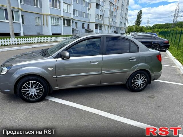 Сірий Кіа Ріо, об'ємом двигуна 1.4 л та пробігом 189 тис. км за 5200 $, фото 5 на Automoto.ua