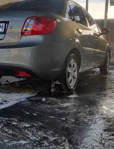 Сірий Кіа Ріо, об'ємом двигуна 1.4 л та пробігом 147 тис. км за 5500 $, фото 17 на Automoto.ua