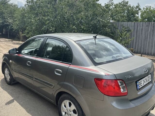 Сірий Кіа Ріо, об'ємом двигуна 1.4 л та пробігом 92 тис. км за 3700 $, фото 5 на Automoto.ua