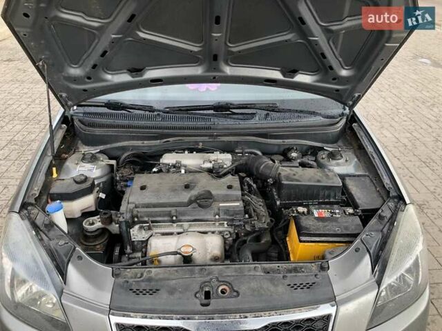 Серый Киа Рио, объемом двигателя 1.4 л и пробегом 120 тыс. км за 4999 $, фото 5 на Automoto.ua