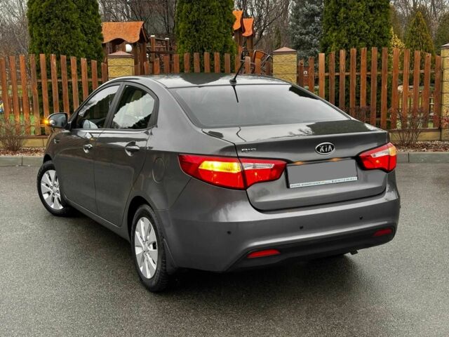 Сірий Кіа Ріо, об'ємом двигуна 1.6 л та пробігом 139 тис. км за 8500 $, фото 5 на Automoto.ua