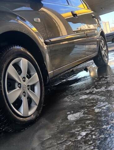 Сірий Кіа Ріо, об'ємом двигуна 1.4 л та пробігом 147 тис. км за 5500 $, фото 23 на Automoto.ua