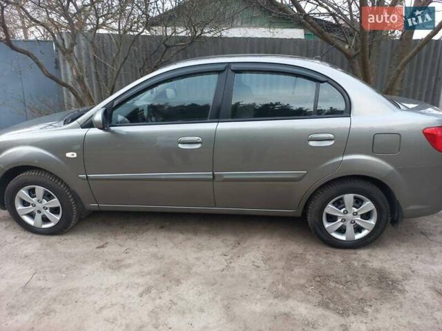 Серый Киа Рио, объемом двигателя 1.4 л и пробегом 197 тыс. км за 6300 $, фото 6 на Automoto.ua