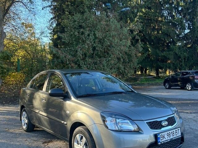 Сірий Кіа Ріо, об'ємом двигуна 1.4 л та пробігом 41 тис. км за 7099 $, фото 2 на Automoto.ua