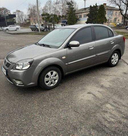 Серый Киа Рио, объемом двигателя 1.4 л и пробегом 135 тыс. км за 6999 $, фото 1 на Automoto.ua