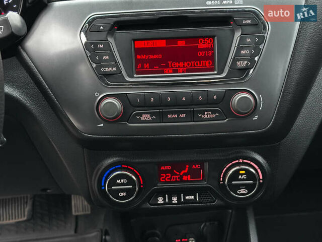 Сірий Кіа Ріо, об'ємом двигуна 1.6 л та пробігом 139 тис. км за 8500 $, фото 25 на Automoto.ua