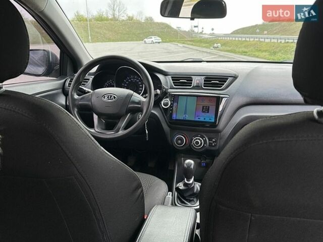 Серый Киа Рио, объемом двигателя 1.4 л и пробегом 155 тыс. км за 6700 $, фото 10 на Automoto.ua