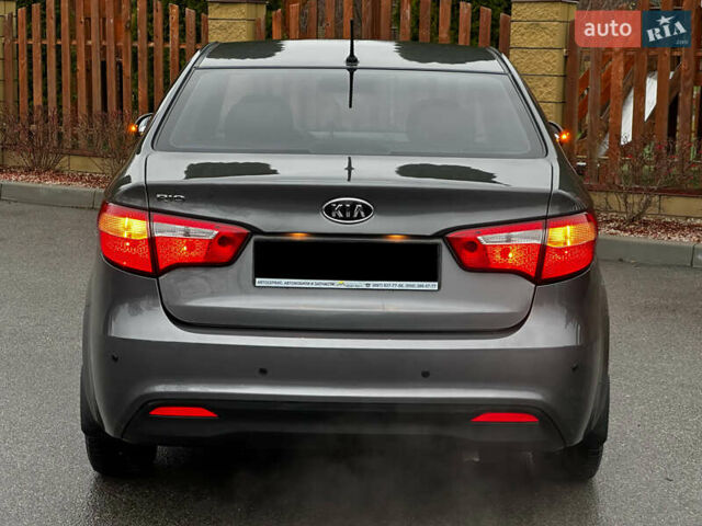 Сірий Кіа Ріо, об'ємом двигуна 1.6 л та пробігом 139 тис. км за 8500 $, фото 7 на Automoto.ua