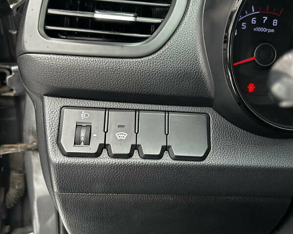 Серый Киа Рио, объемом двигателя 1.6 л и пробегом 168 тыс. км за 7000 $, фото 18 на Automoto.ua