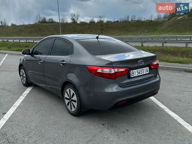 Серый Киа Рио, объемом двигателя 1.4 л и пробегом 155 тыс. км за 6700 $, фото 5 на Automoto.ua